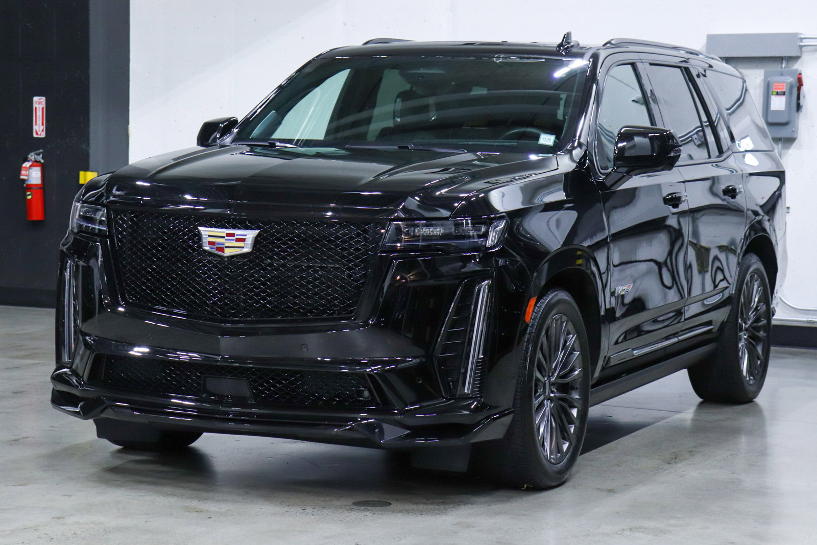 Used 2023 Cadillac Escalade V image 1