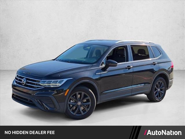 Used 2024 Volkswagen Tiguan SE FWD image 1
