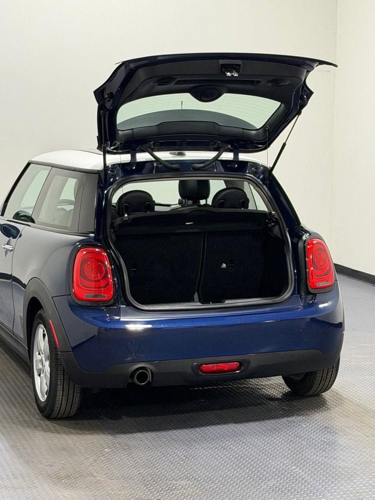 Used 2014 MINI Cooper 2-Door Hardtop image 11