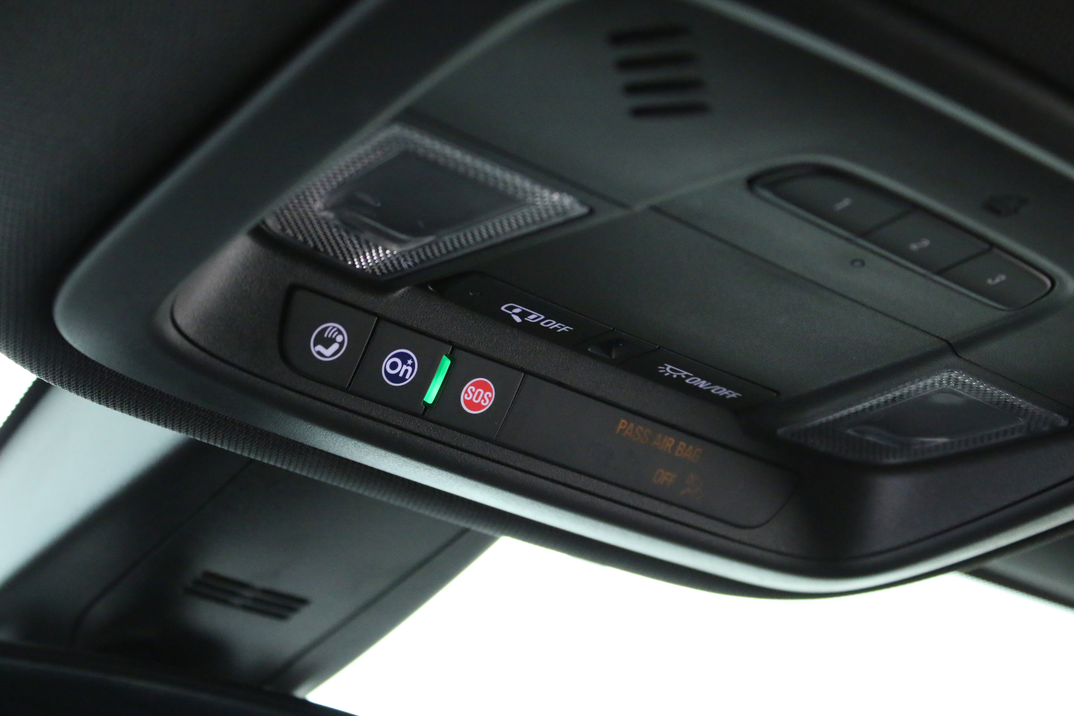 Used 2023 Chevrolet Traverse LT w/ LPO, Floor Liner Package image 21