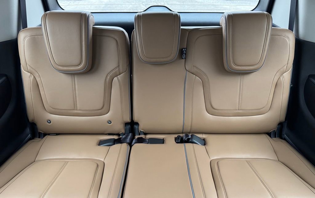 Used 2025 INFINITI QX80 Sensory image 25