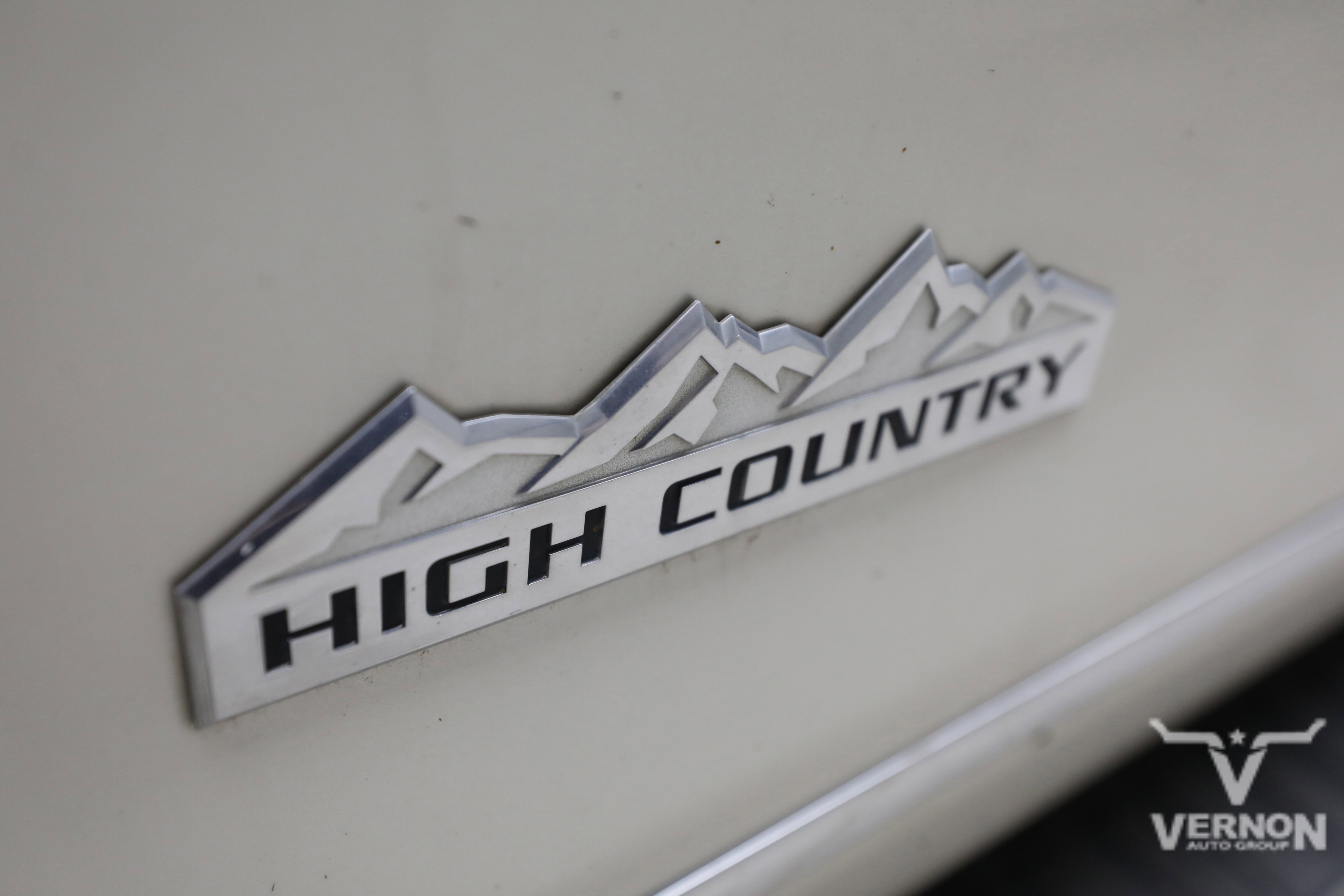 Used 2015 Chevrolet Silverado 1500 High Country w/ High Country Premium Package AWD/4WD image 11