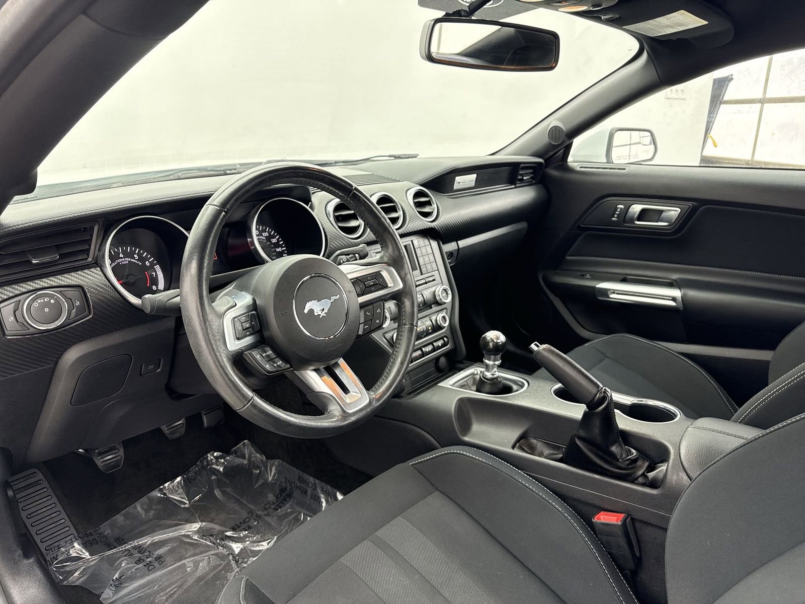 Used 2018 Ford Mustang EcoBoost image 12