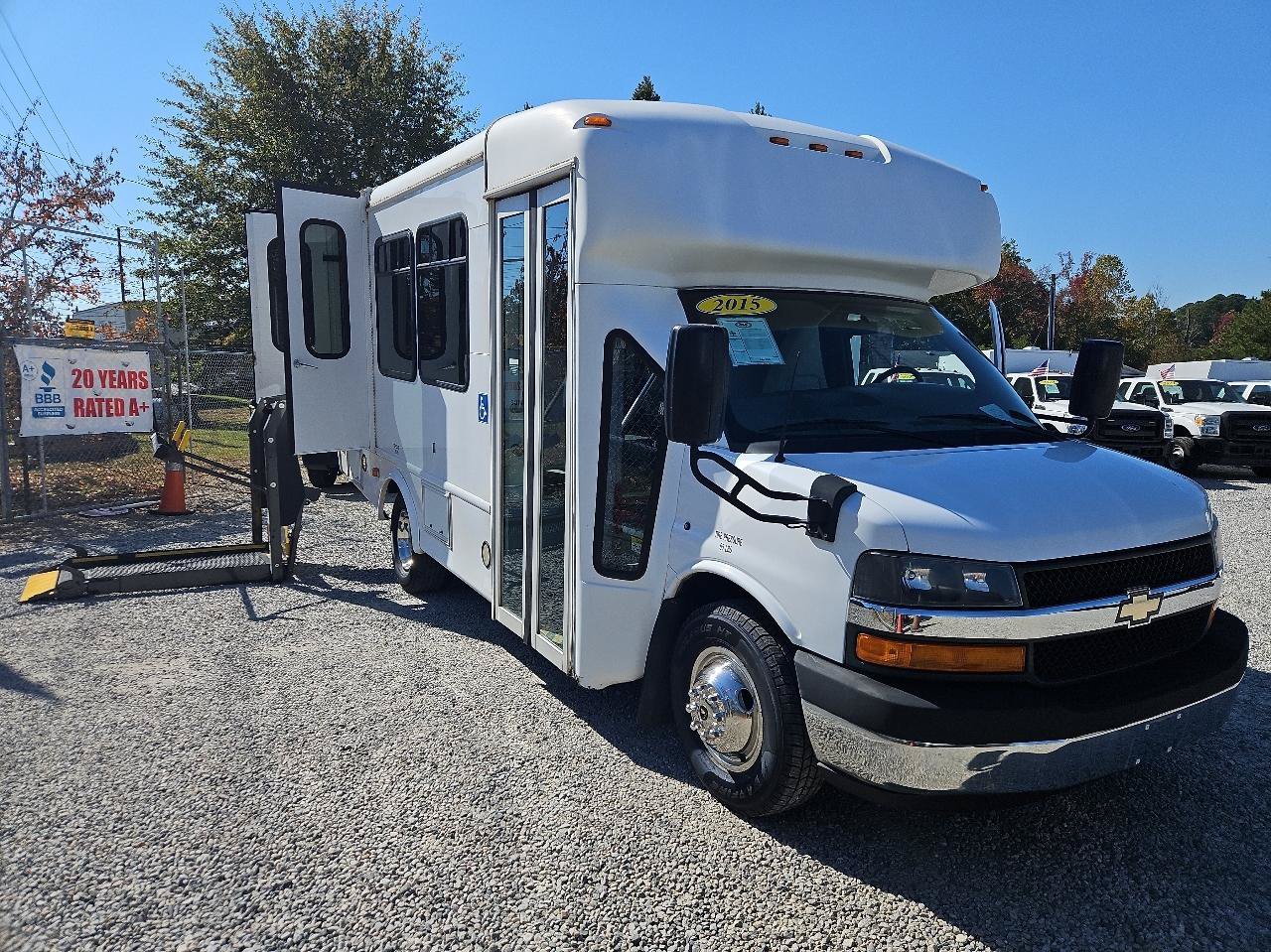 Used 2015 Chevrolet Express 3500 w/ Shuttle Bus Package RWD image 1