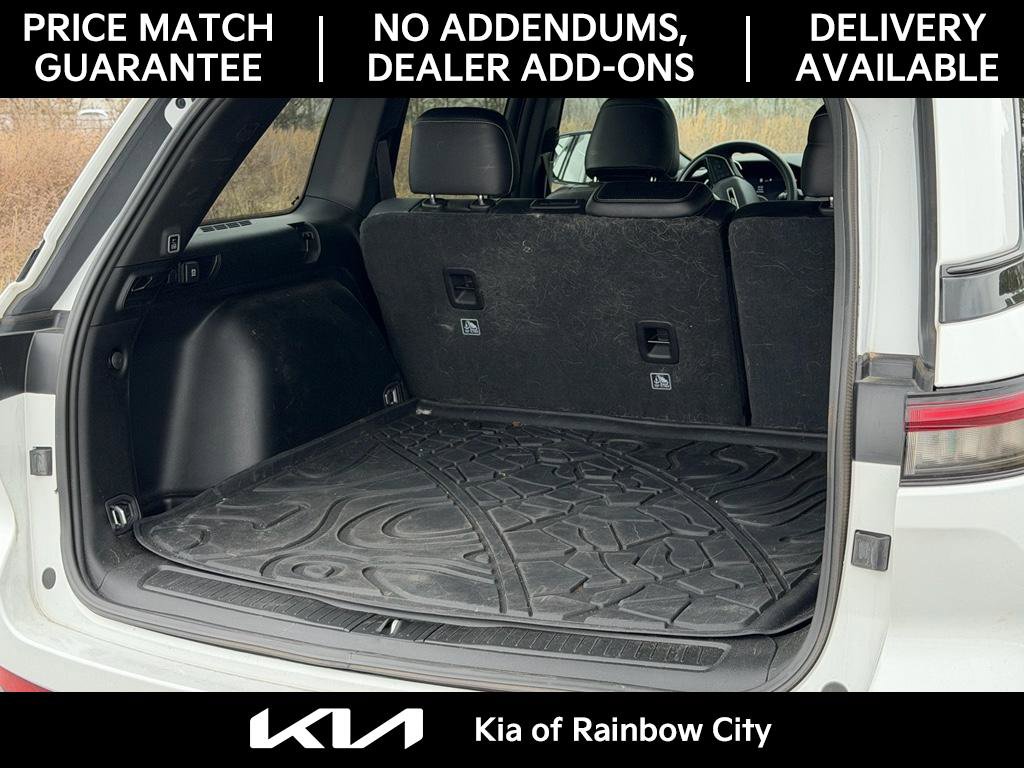 Used 2023 Jeep Grand Cherokee Altitude image 21