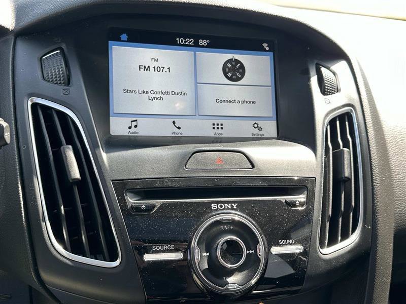 Used 2018 Ford Focus SEL w/ Cold Weather Package FWD image 18