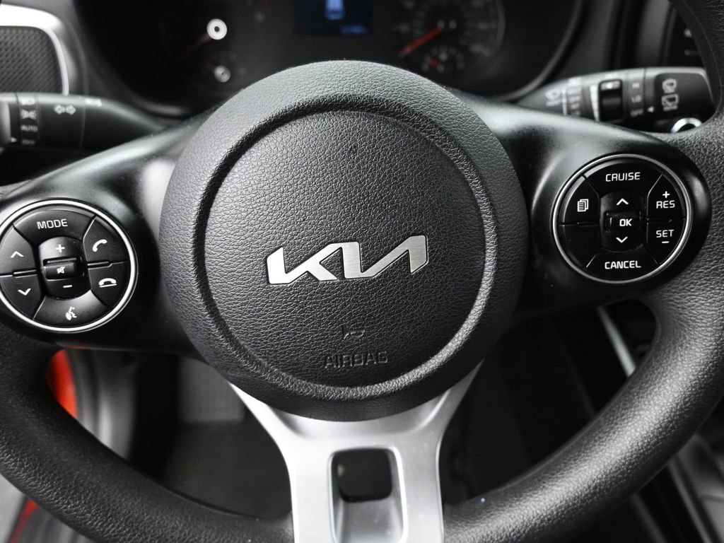 Used 2022 Kia Soul LX image 17