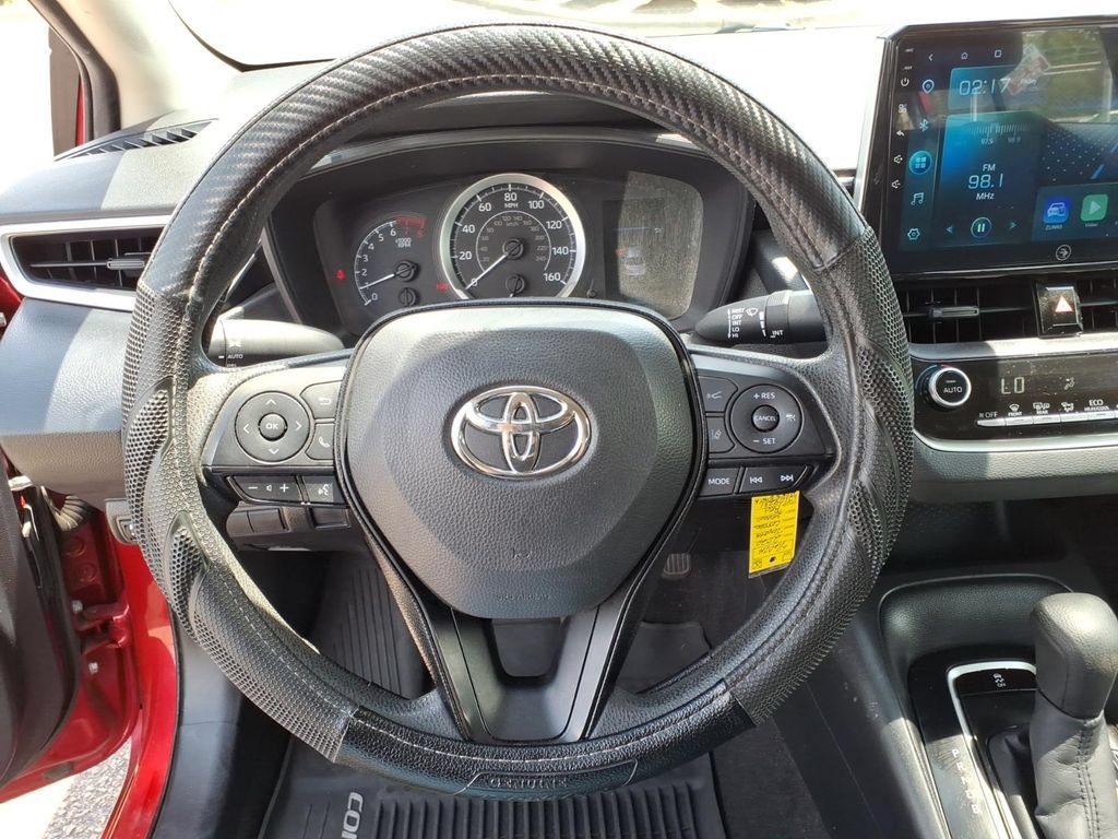 Used 2020 Toyota Corolla LE FWD image 19