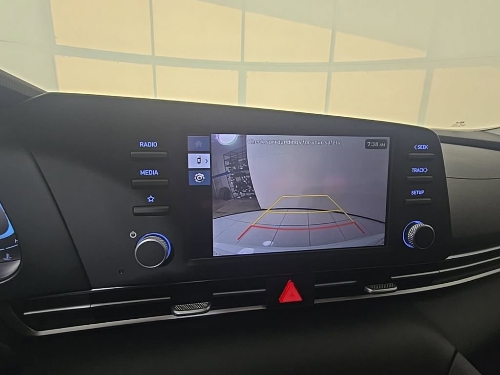 New 2026 Hyundai Elantra SE FWD image 18