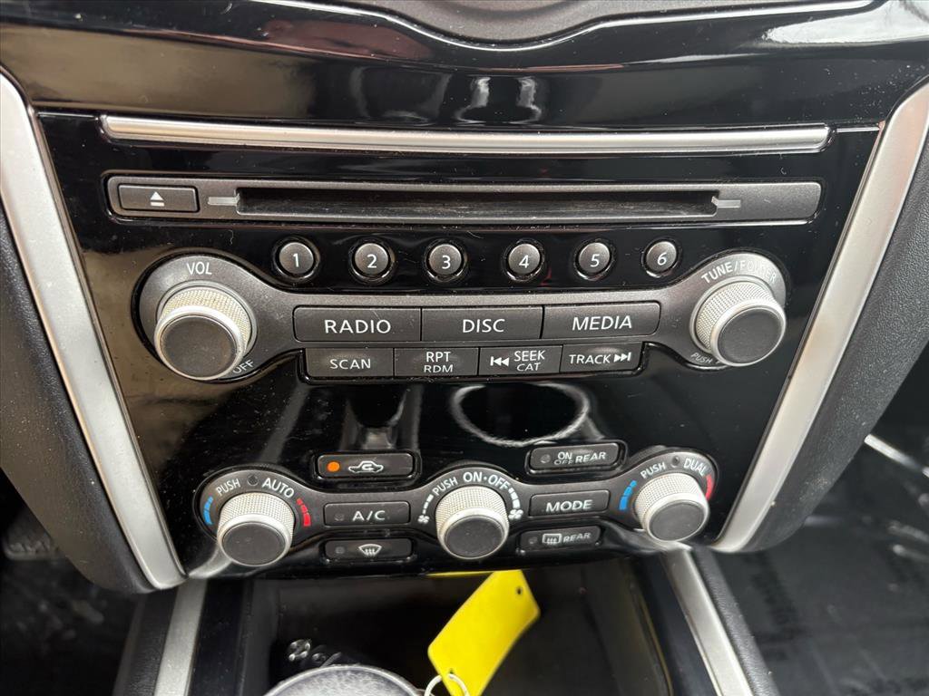 Used 2018 Nissan Pathfinder SV image 22