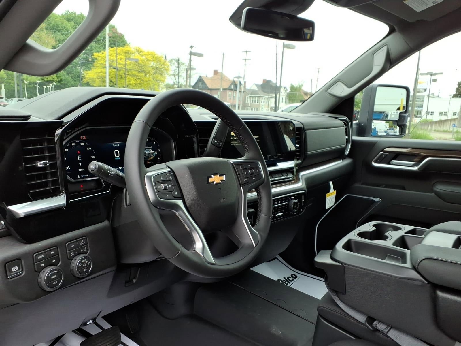 New 2026 Chevrolet Silverado 2500 LT w/ All Star Edition AWD/4WD image 9