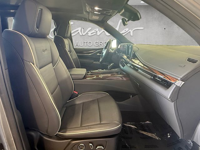 Certified 2024 Cadillac Escalade Premium Luxury image 16