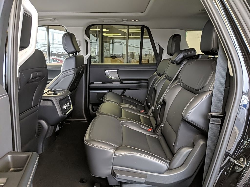 Certified 2025 Ford Expedition Max Platinum AWD/4WD image 16