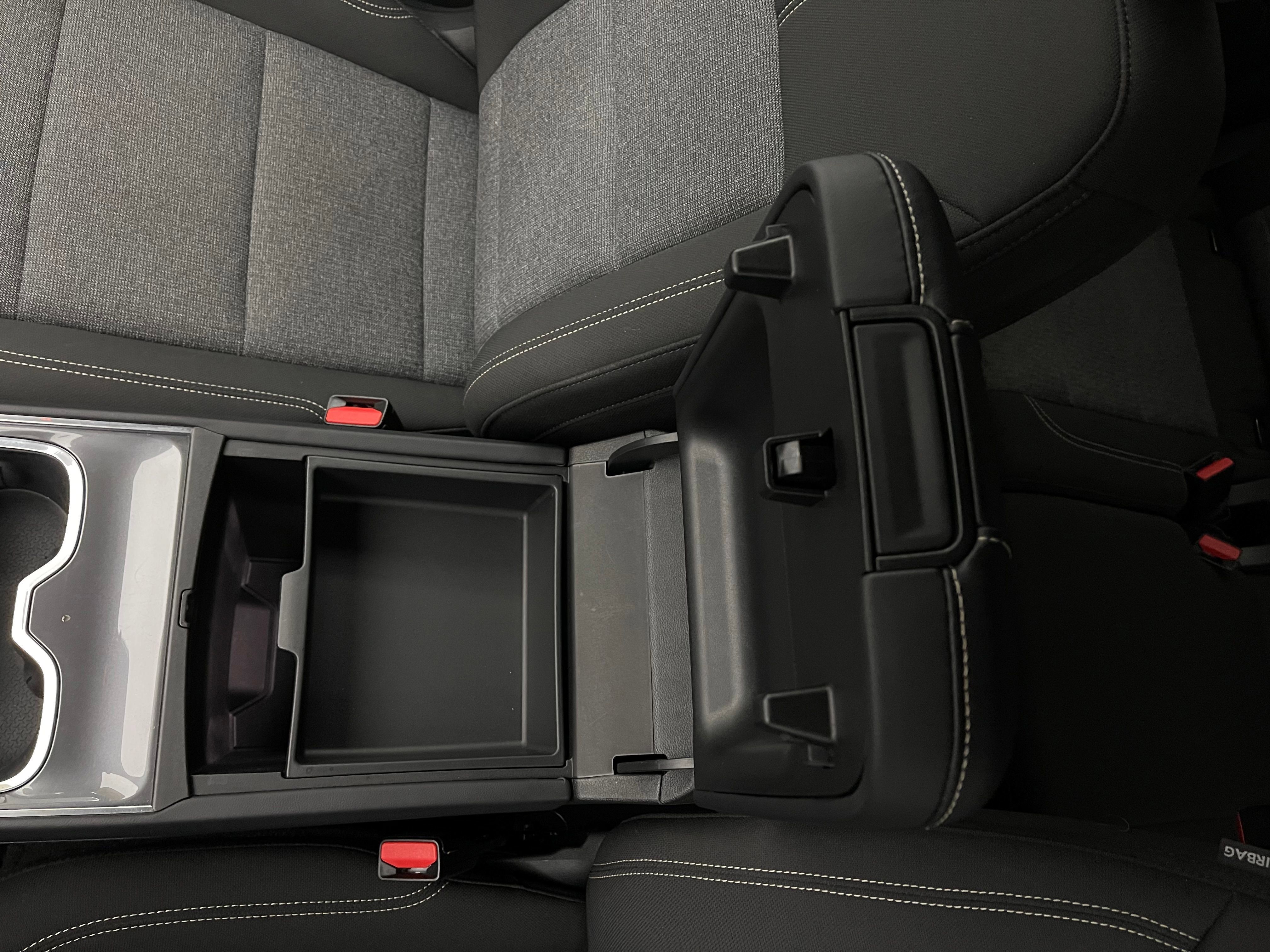 Used 2025 GMC Acadia Elevation FWD image 30