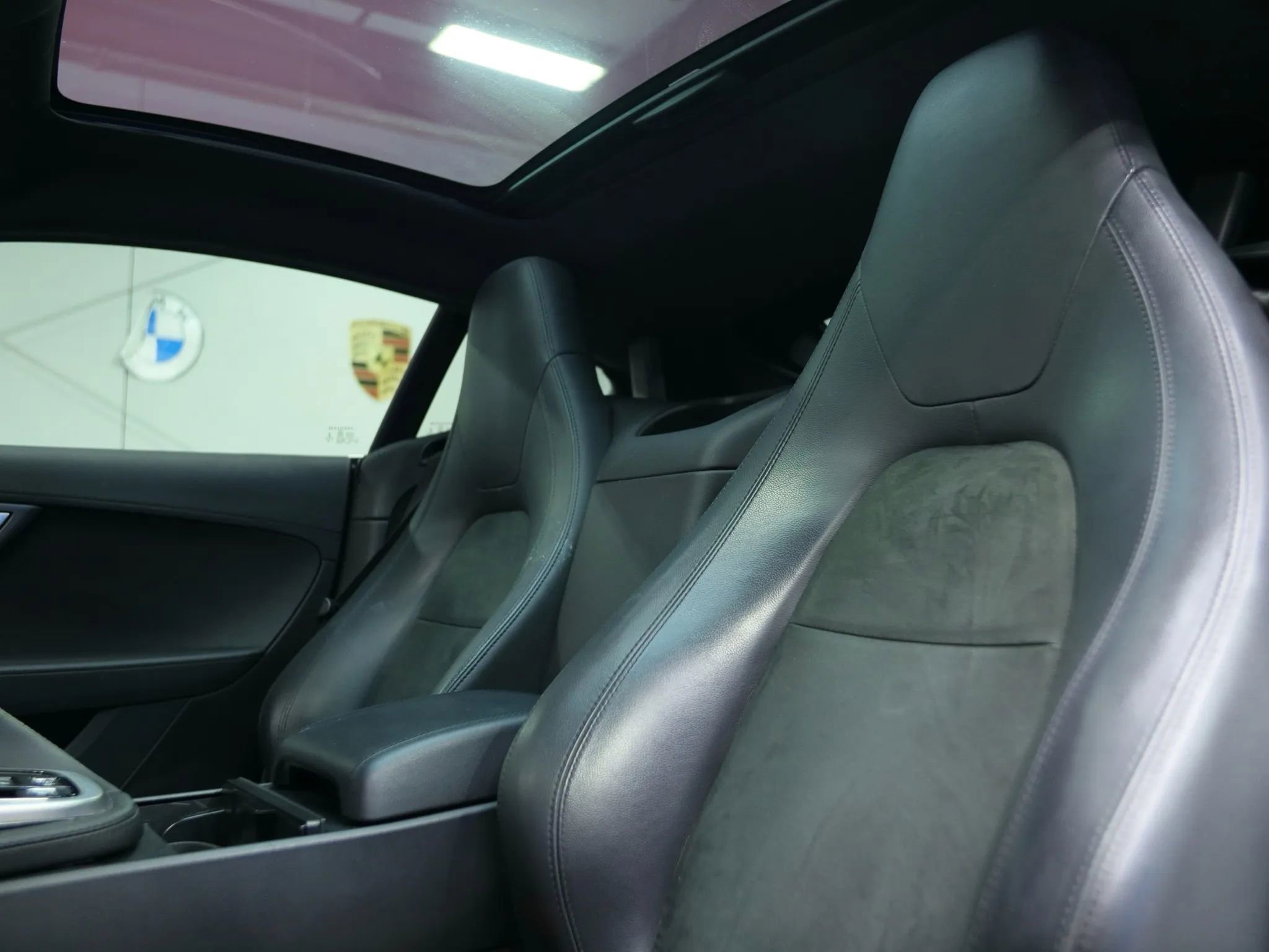 Used 2017 Jaguar F-TYPE Coupe image 27