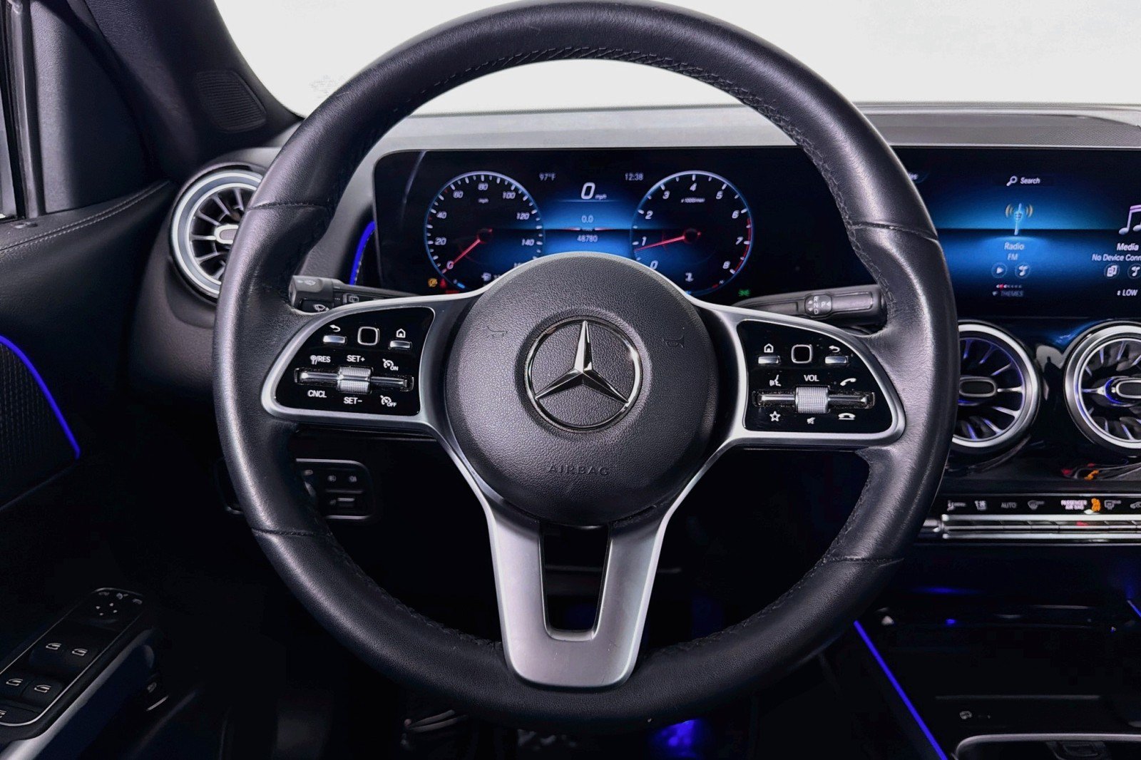 Used 2022 Mercedes-Benz GLB 250 image 17