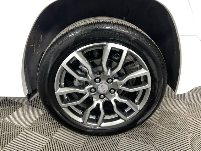 Used 2024 GMC Terrain Denali w/ Denali Premium Package image 42