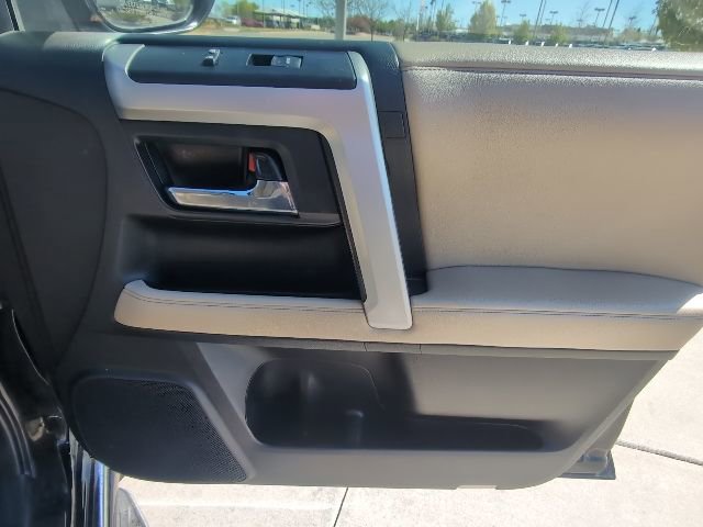 Used 2014 Toyota 4Runner Limited image 33
