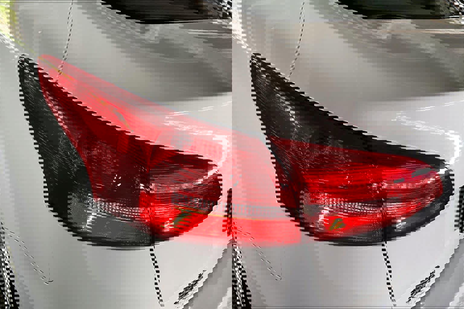 Used 2017 Ford Focus SE FWD image 28