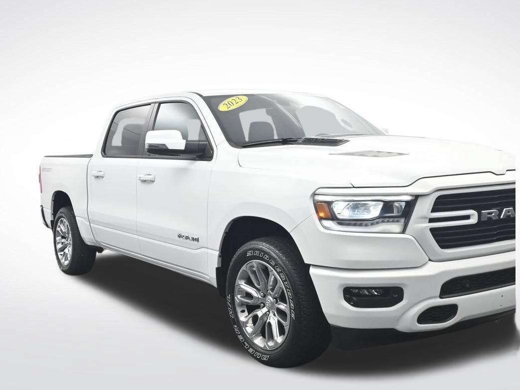 Used 2023 RAM 1500 Laramie AWD/4WD image 3