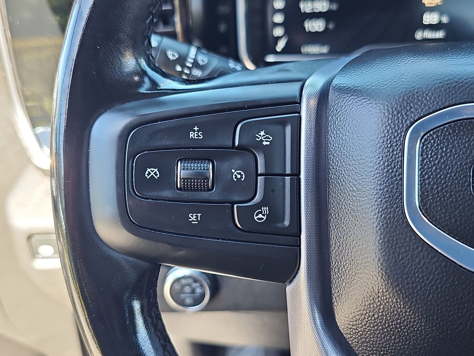 Used 2025 GMC Sierra 1500 Elevation image 16