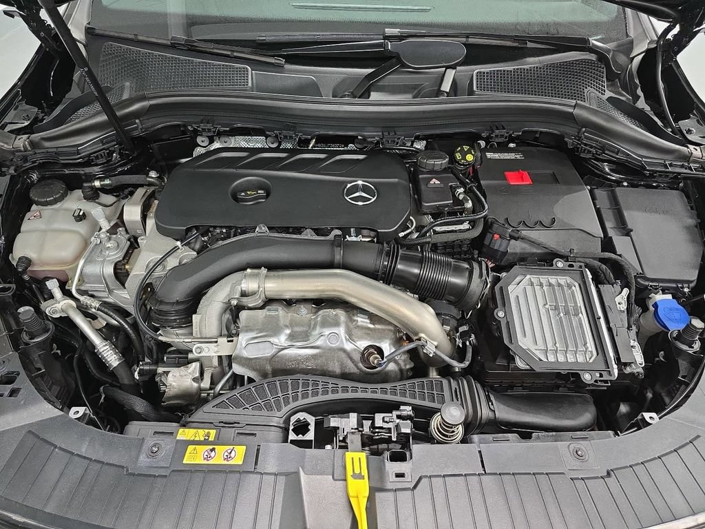 Used 2025 Mercedes-Benz GLA 250 4MATIC image 30