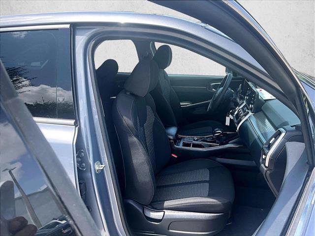 Used 2022 Kia Sorento LX AWD/4WD image 9