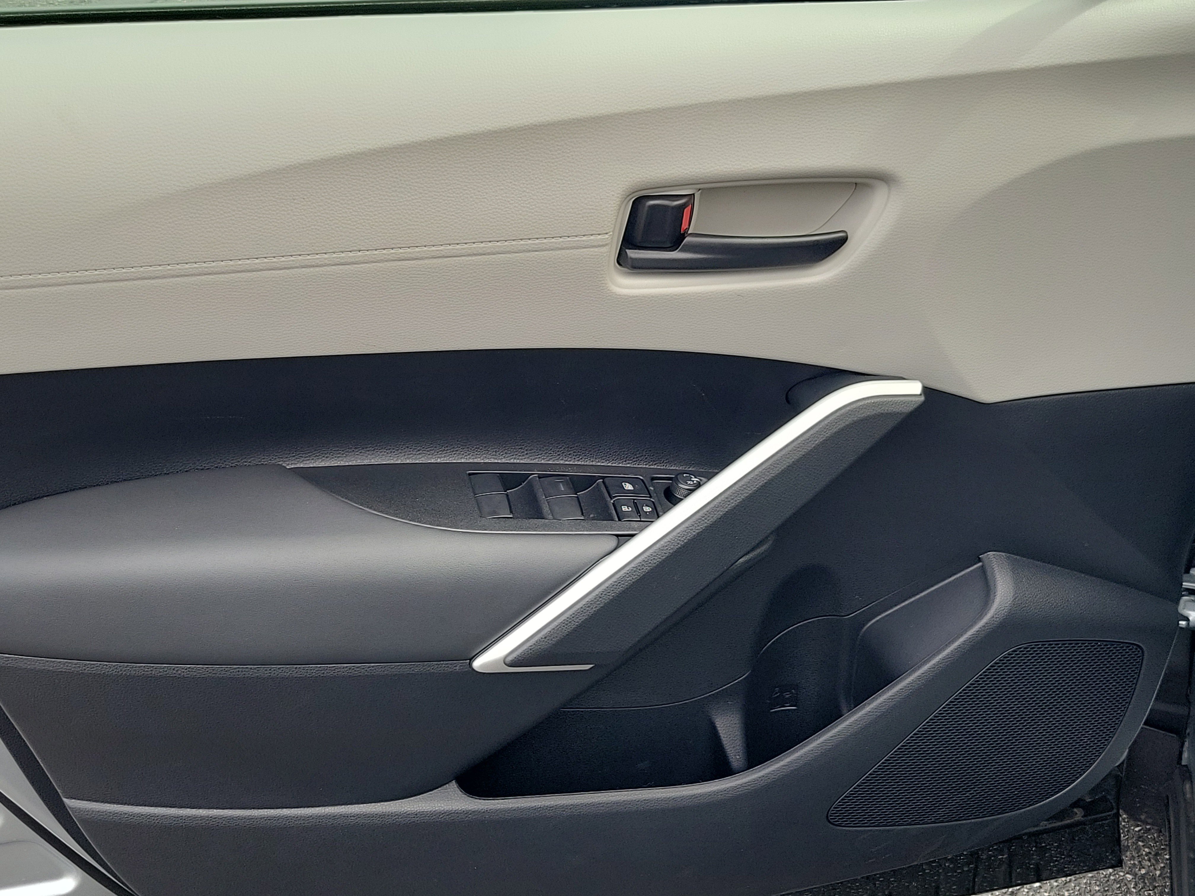 New 2026 Toyota Corolla Cross L image 16