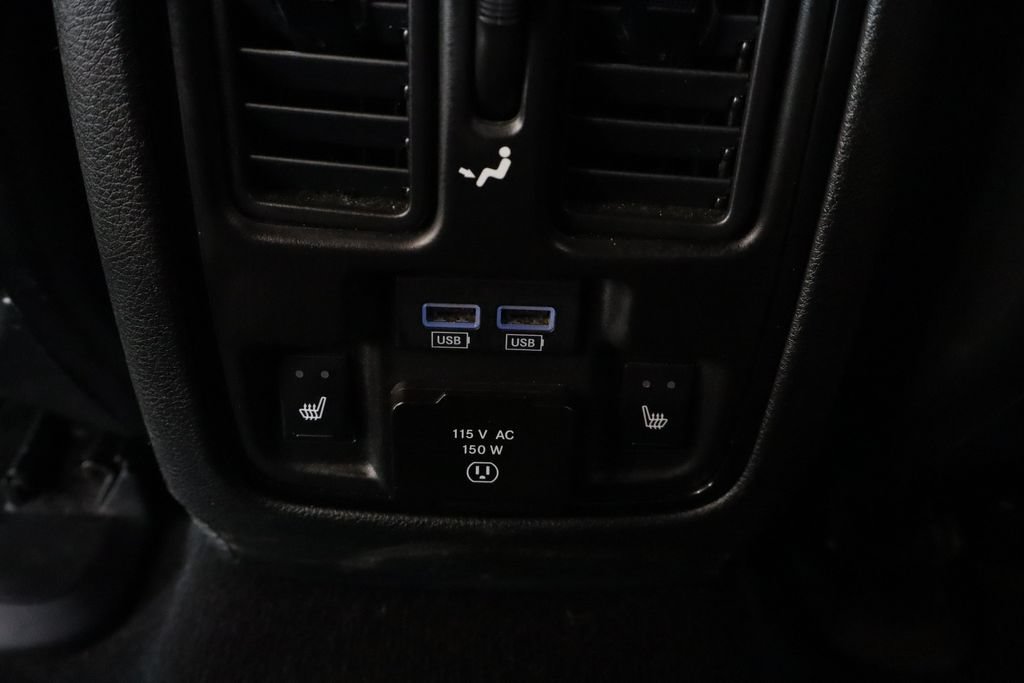 Used 2024 Dodge Durango GT RWD image 33