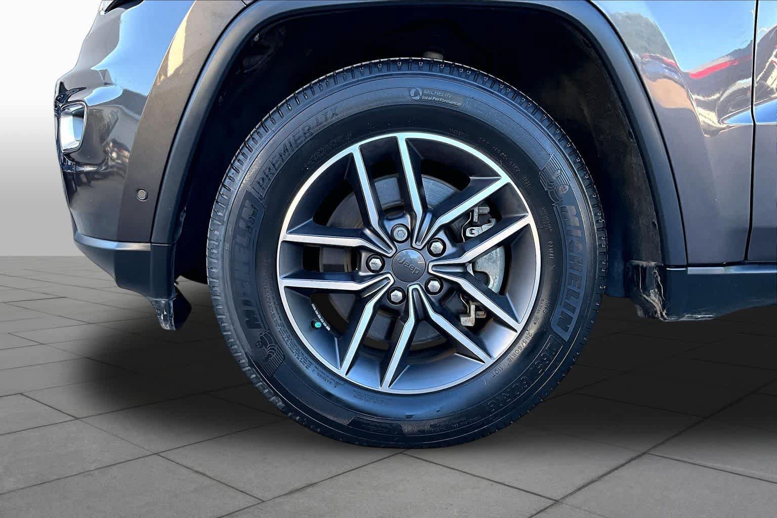 Used 2021 Jeep Grand Cherokee Limited RWD image 11