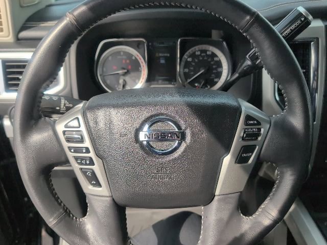 Used 2017 Nissan Titan PRO-4X image 26
