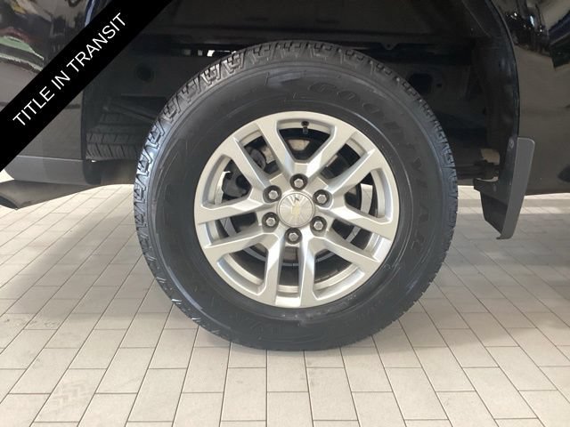 Used 2021 Chevrolet Silverado 1500 LT AWD/4WD image 23