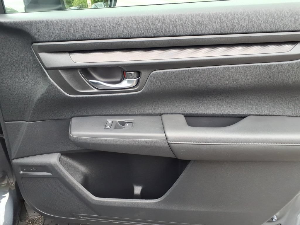 Used 2025 Honda CR-V LX image 19
