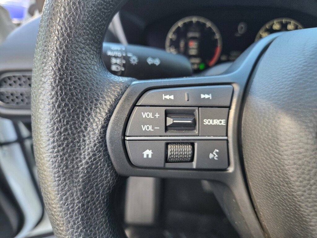 Certified 2025 Honda HR-V LX image 24