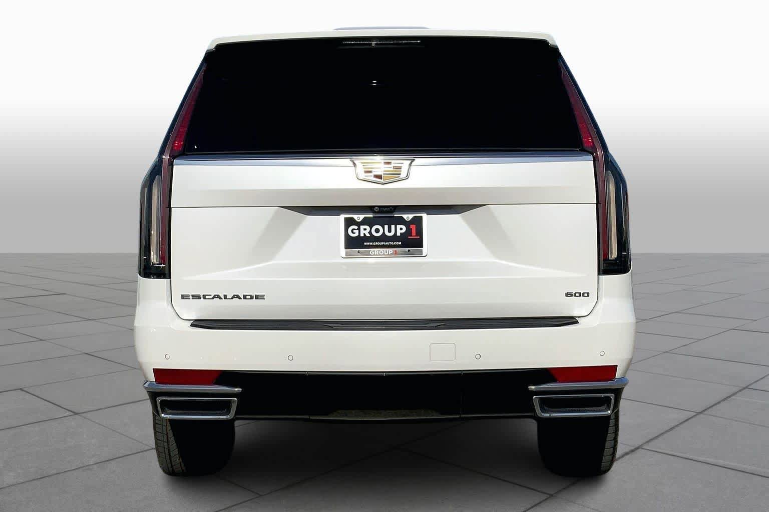 Used 2021 Cadillac Escalade ESV Premium Luxury w/ LPO, Illumination Package RWD image 5