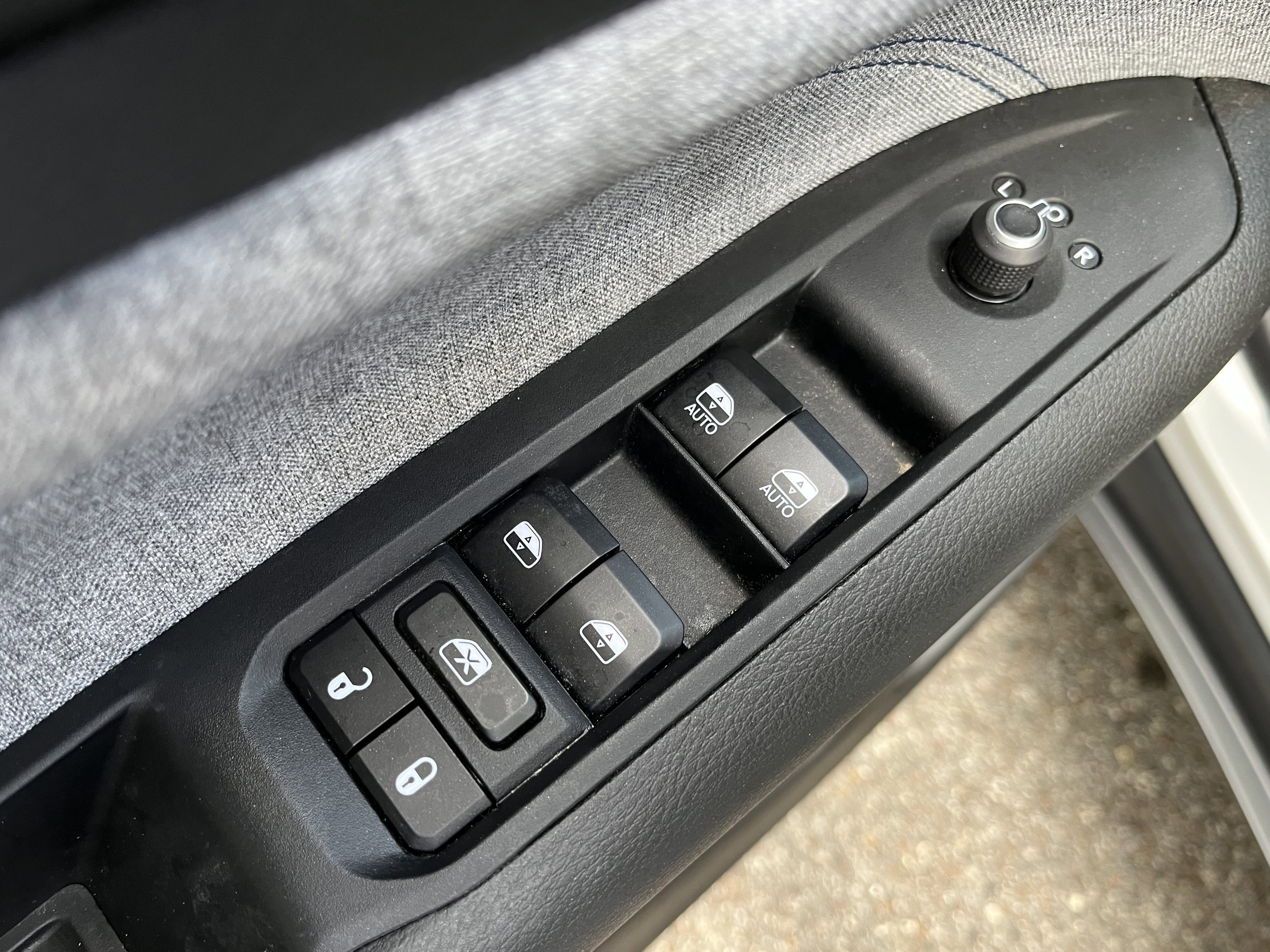 Used 2024 Jeep Compass Sport image 15