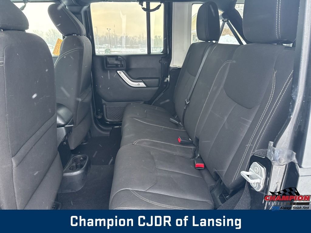 Used 2016 Jeep Wrangler Unlimited Rubicon w/ Connectivity Group image 37