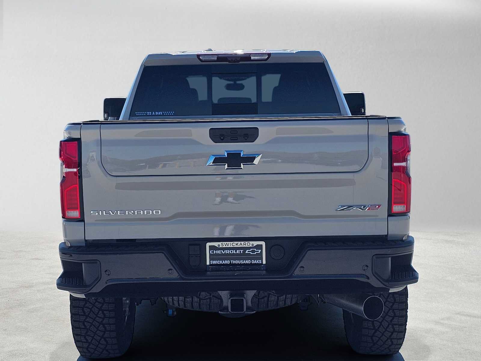 Used 2026 Chevrolet Silverado 2500 ZR2 AWD/4WD image 4
