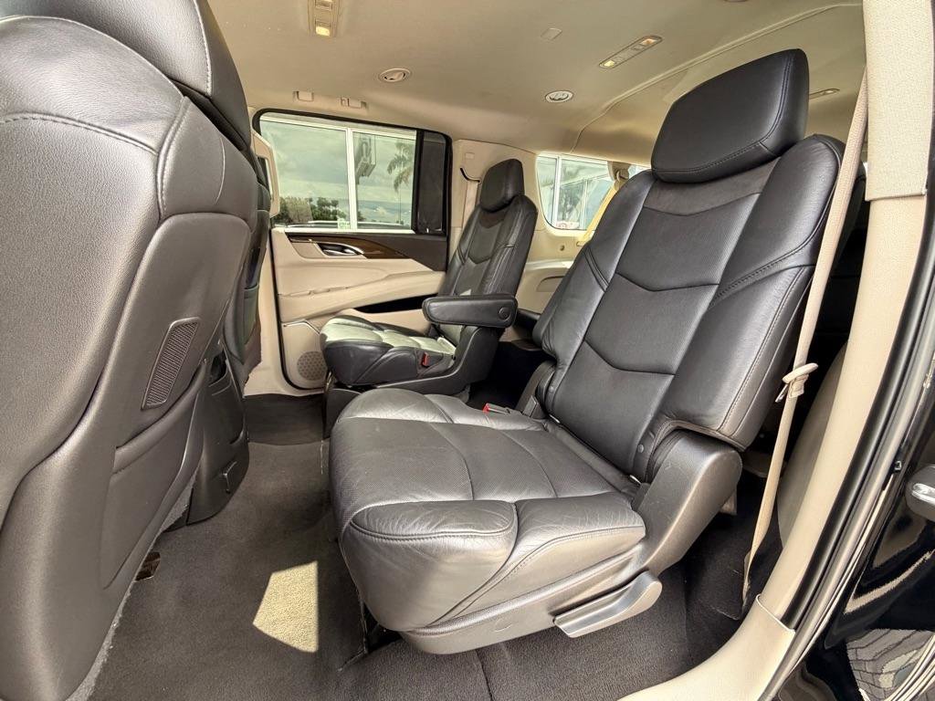 Used 2018 Cadillac Escalade ESV Luxury RWD image 22