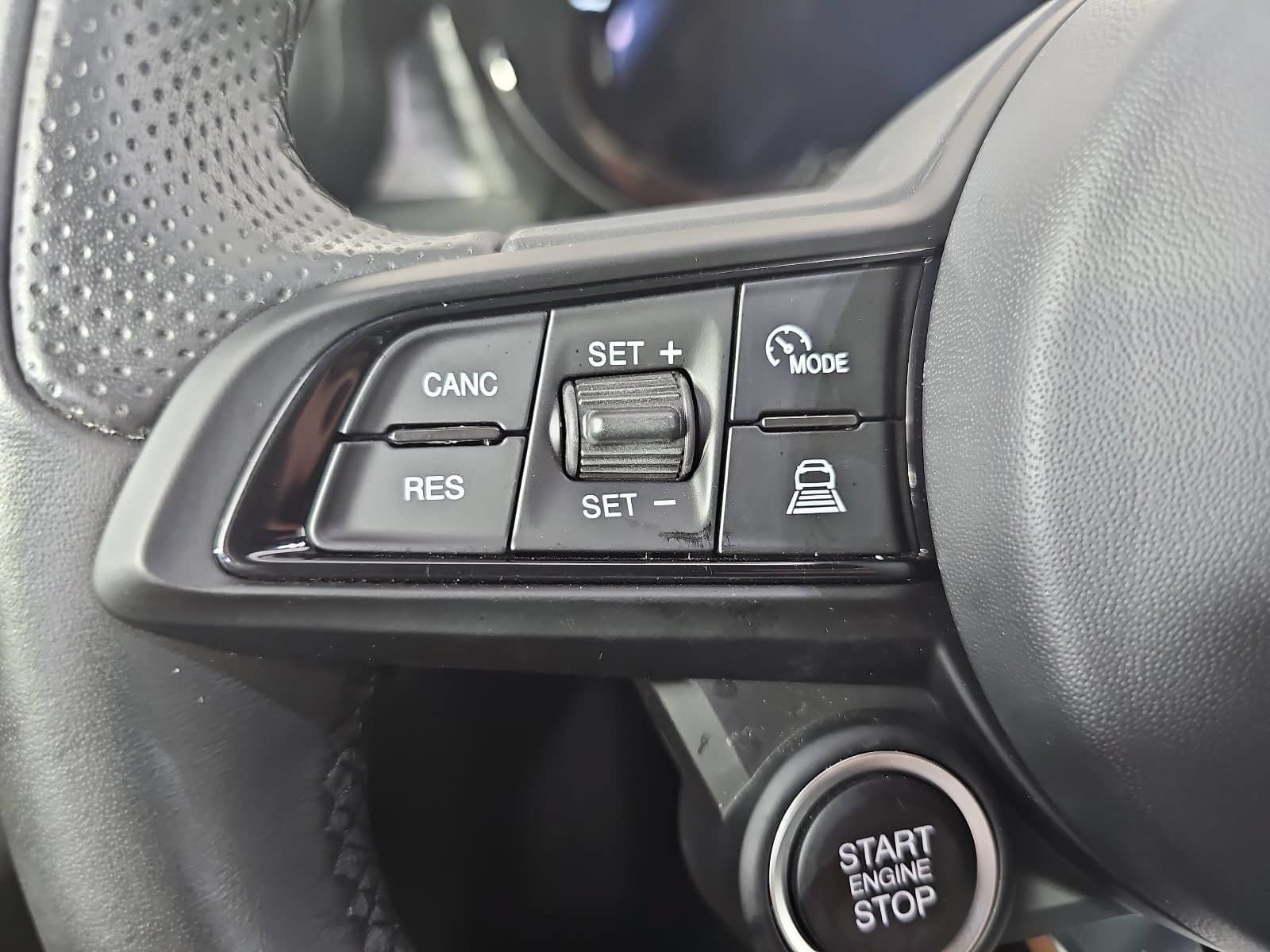 Used 2024 Alfa Romeo Tonale Ti AWD/4WD image 17
