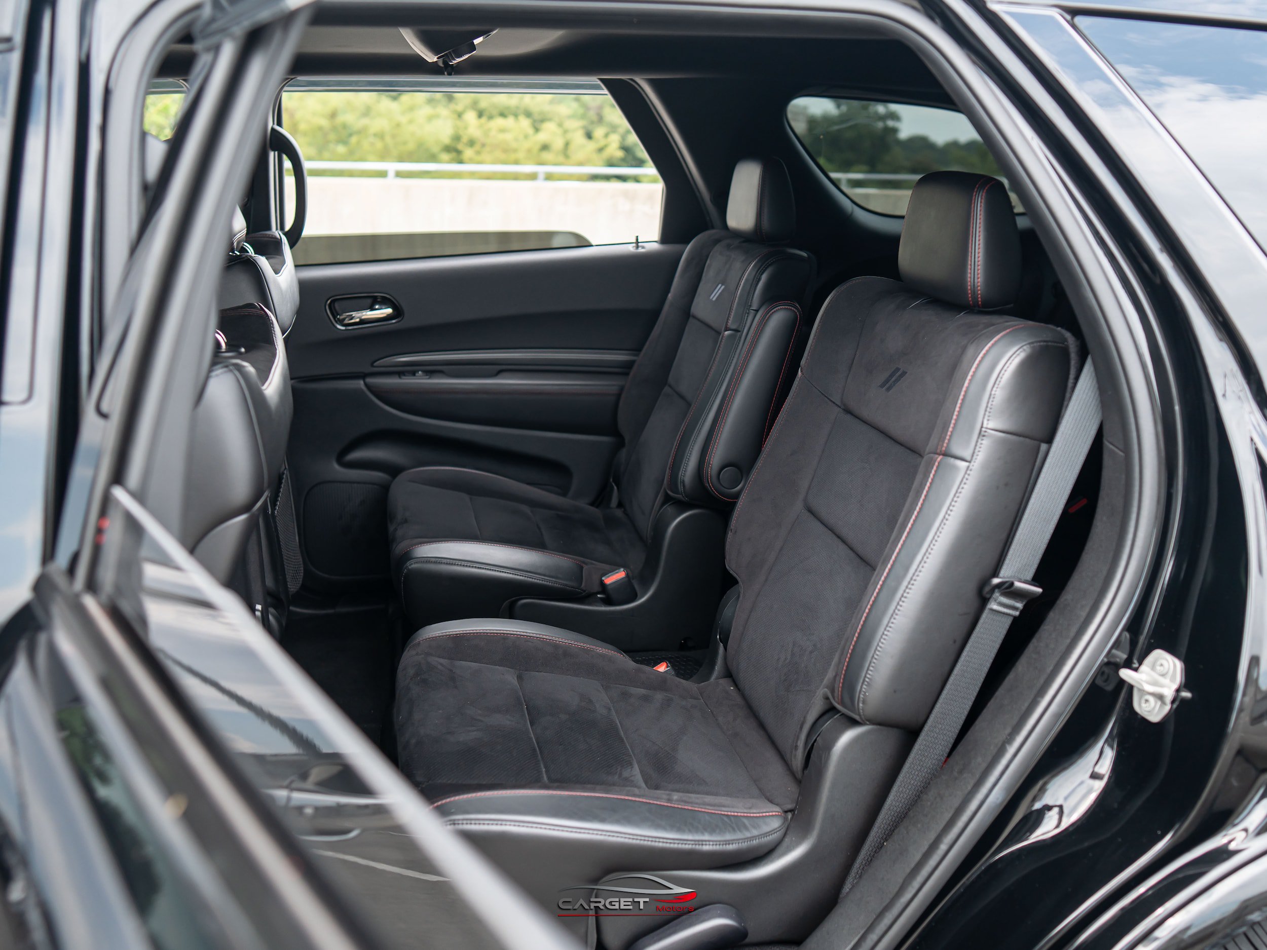 Used 2023 Dodge Durango R/T w/ Tow 'N Go Package AWD/4WD image 21