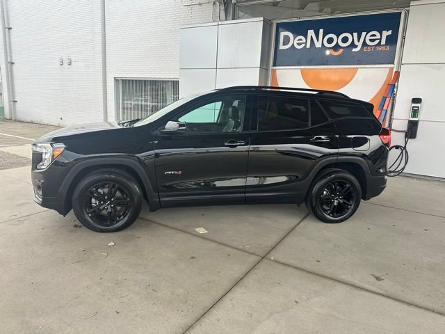 Used 2022 GMC Terrain AT4 w/ Infotainment Package II AWD/4WD image 11