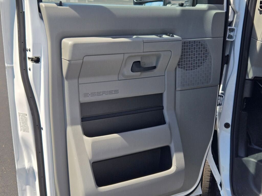 New 2026 Ford E-350 and Econoline 350 Super Duty w/ Power Equipment Group RWD image 21