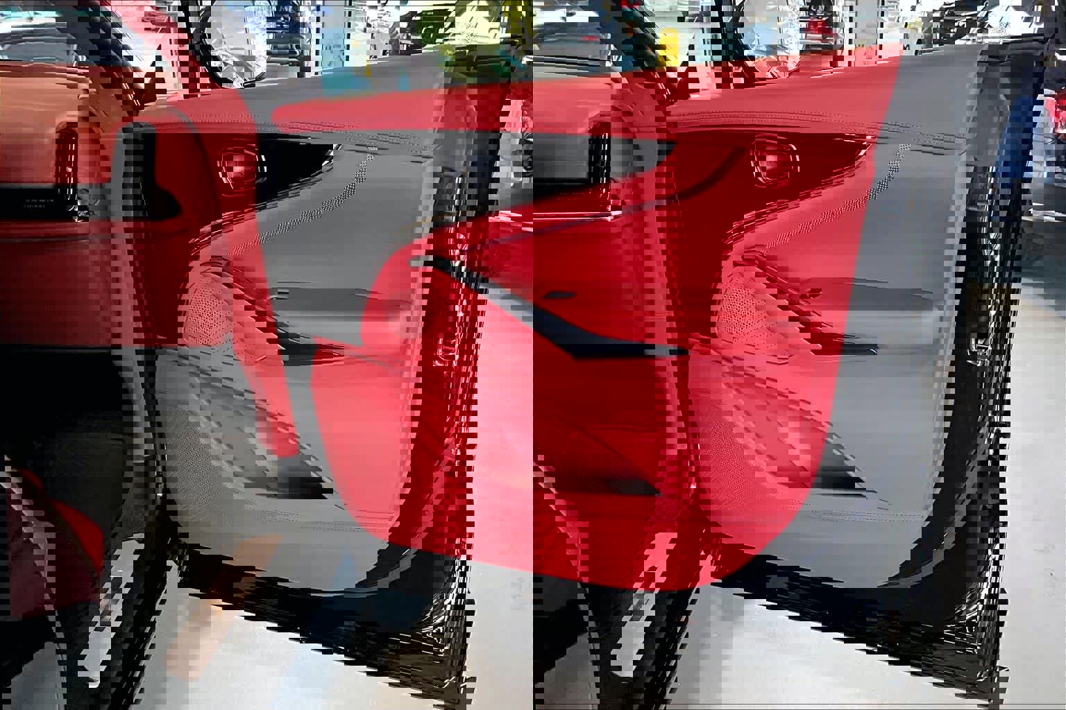 Used 2026 Aston Martin DBX 707 image 23