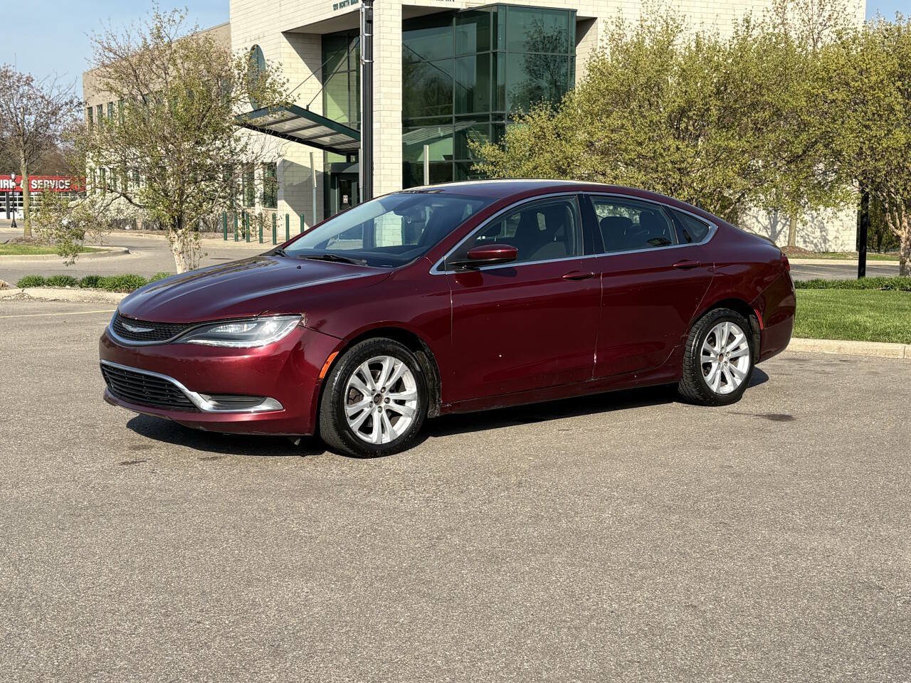 Used 2015 Chrysler 200 Limited FWD image 1