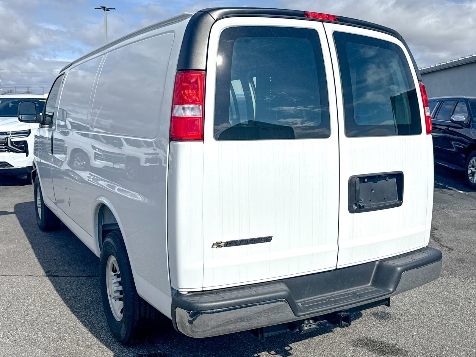 New 2025 Chevrolet Express 2500 w/ Driver Convenience Package RWD image 8