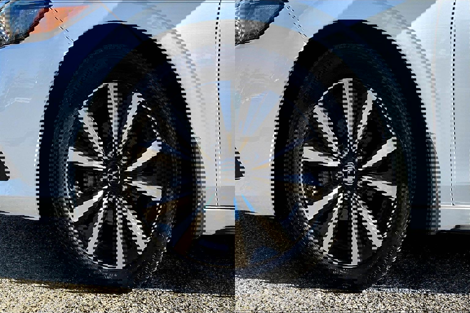 Used 2024 Honda Civic EX-L image 8