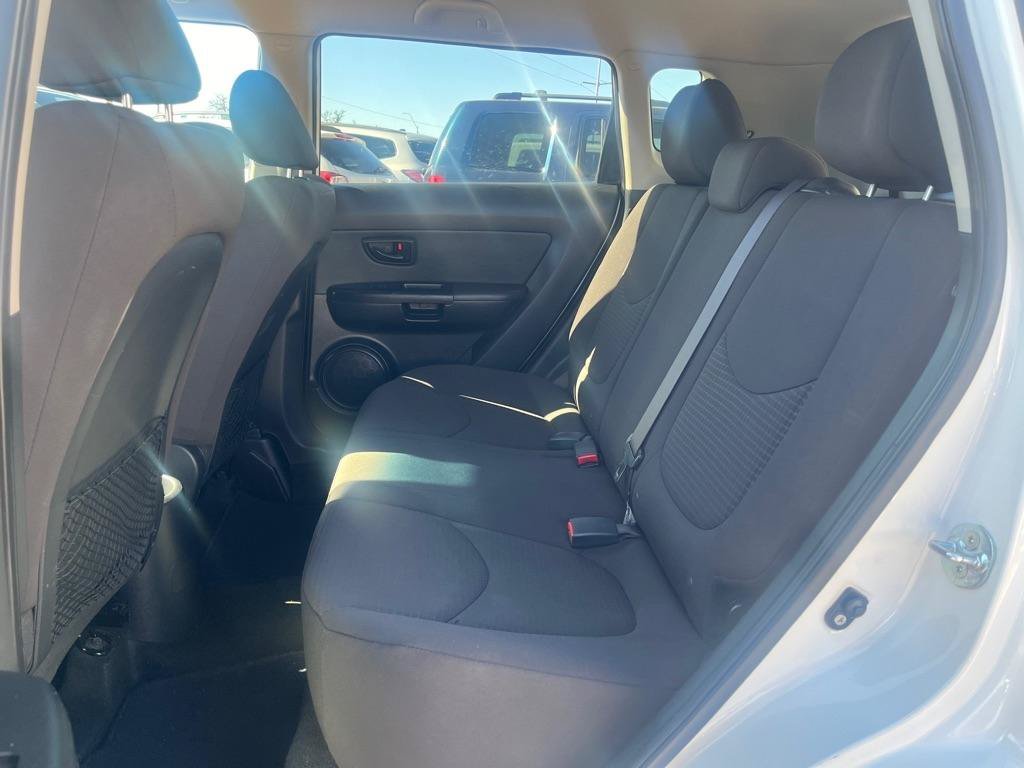 Used 2012 Kia Soul FWD image 15