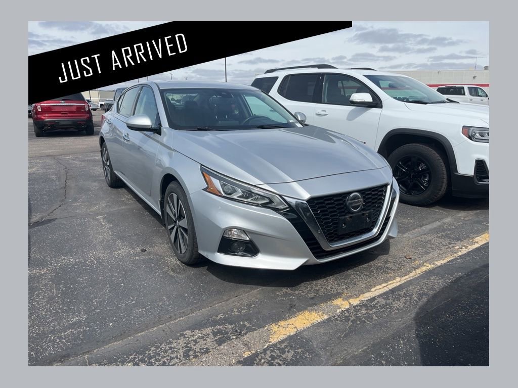 Used 2020 Nissan Altima 2.5 SL image 1
