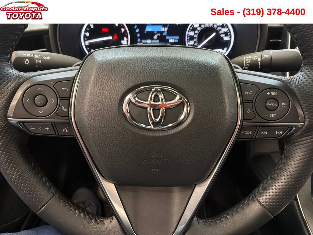 Used 2022 Toyota Avalon Touring image 13